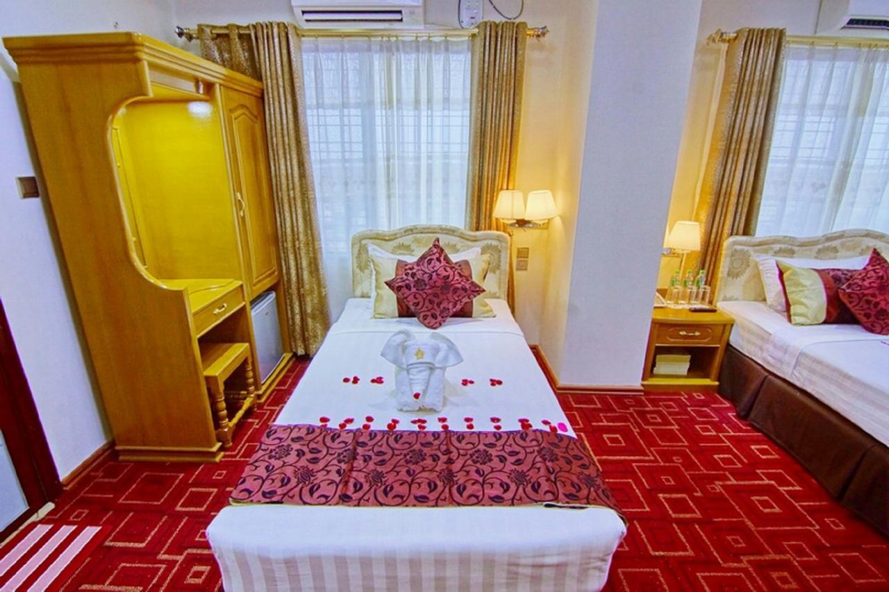 Myat Nan Yone Hotel Мандалай Екстер'єр фото